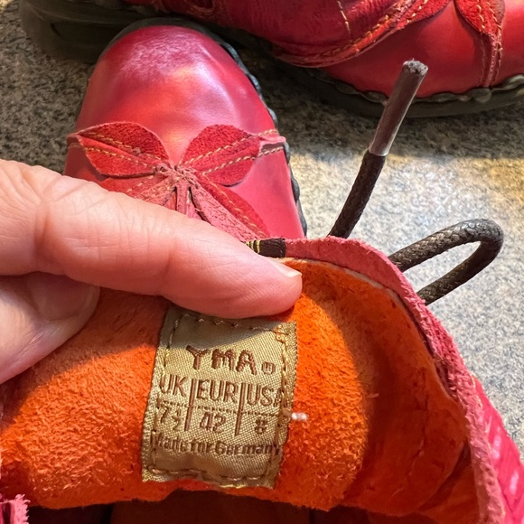 TMA Eyes Women’s Red Washed Layered Leather Duck Boot Size 42 (8) - Picture 7 of 7